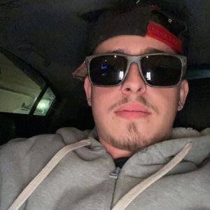 Meet your Posher, Johnathan